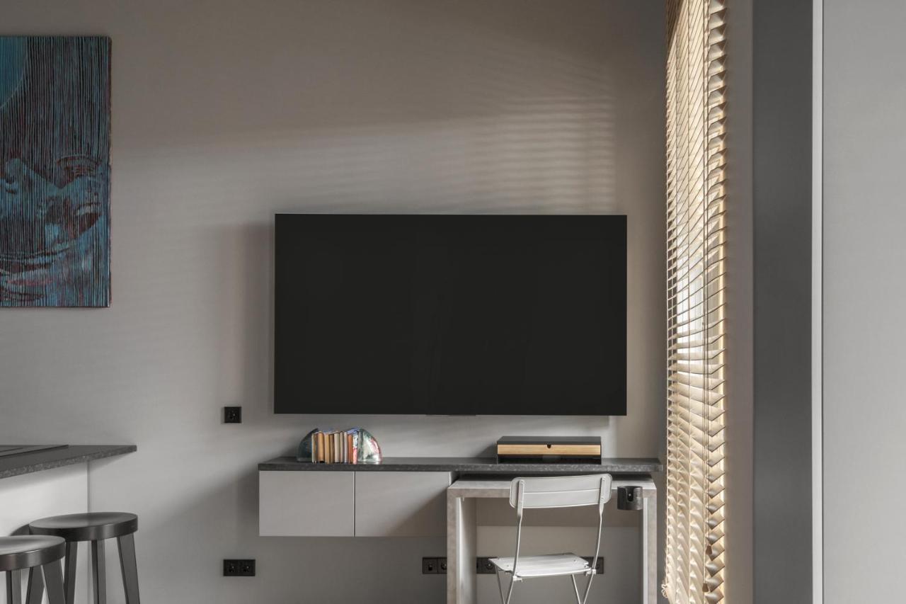Ivis House Modern Apartment In Vilnius Old Town With Balcony Dış mekan fotoğraf