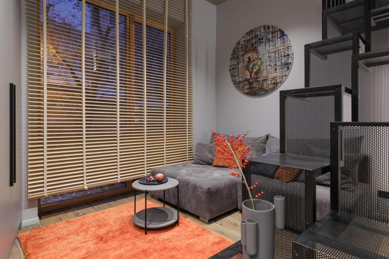 Ivis House Modern Apartment In Vilnius Old Town With Balcony Dış mekan fotoğraf