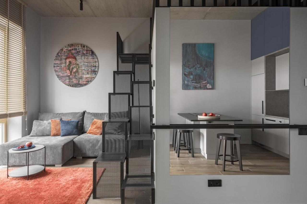 Ivis House Modern Apartment In Vilnius Old Town With Balcony Dış mekan fotoğraf